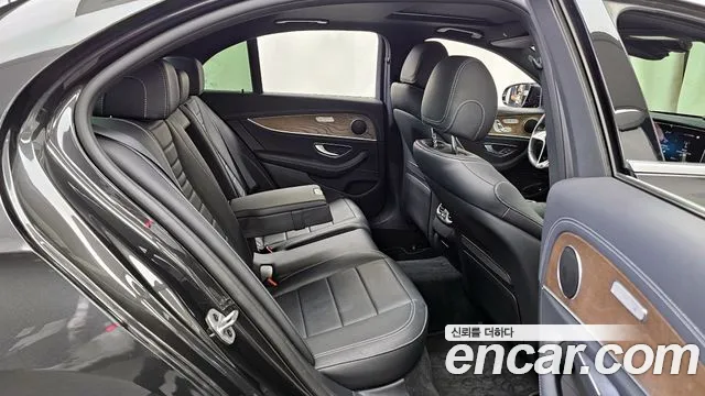 2021 Mercedes-Benz E-Class E220d 4MATIC Exclusive