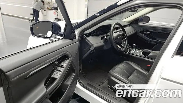 2022 Land Rover Range Rover Evoque P250 SE