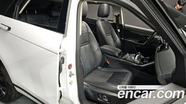 2022 Land Rover Range Rover Evoque P250 SE