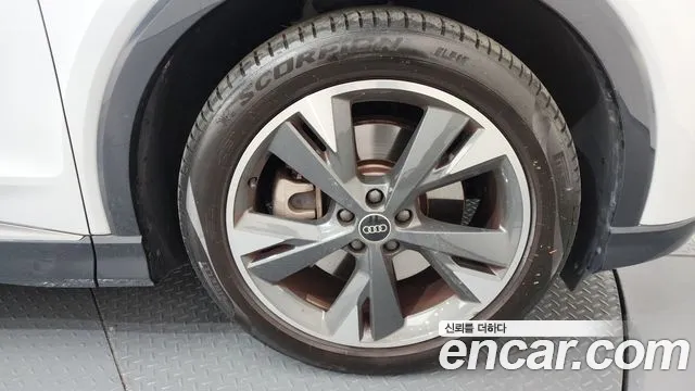 2022 Audi Q4 e-tron 40 Premium