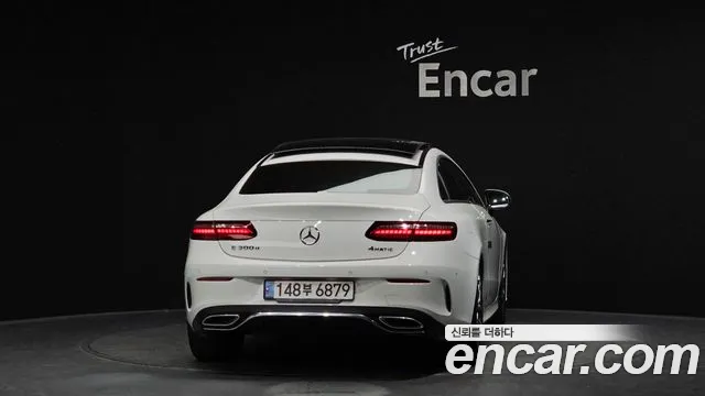 2022 Mercedes-Benz E-Class E300d 4MATIC Coupe