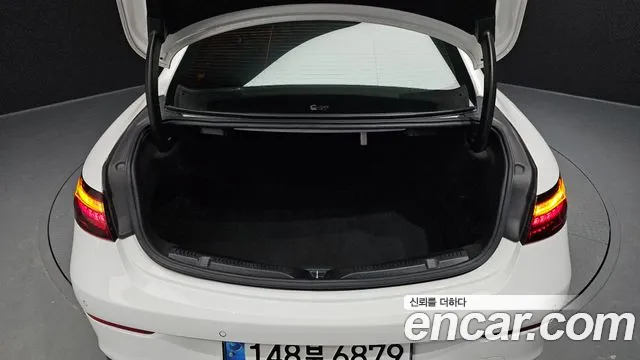 2022 Mercedes-Benz E-Class E300d 4MATIC Coupe