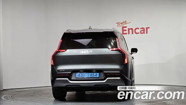 2026 Kia EV9 Standard 2WD Air