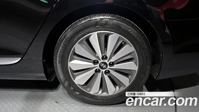2016 Hyundai Grandeur Premium