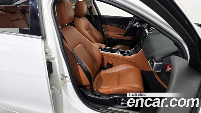 2019 Jaguar XE 20d Portfolio