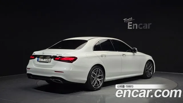2022 Mercedes-Benz E-Class E220d 4MATIC AMG Line