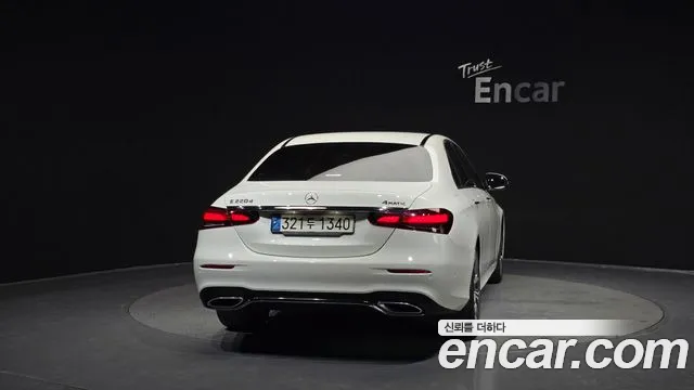 2022 Mercedes-Benz E-Class E220d 4MATIC AMG Line