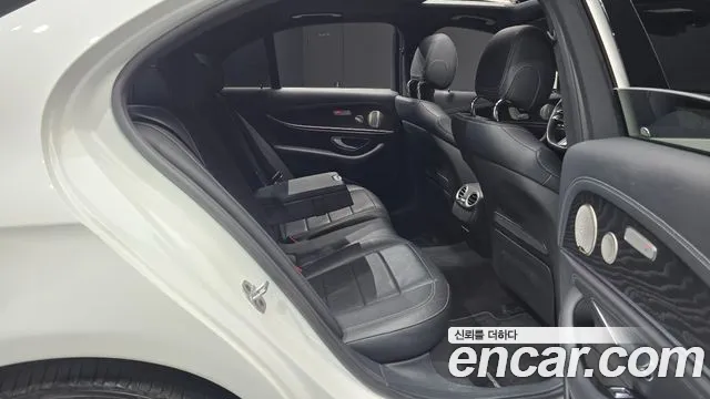 2022 Mercedes-Benz E-Class E220d 4MATIC AMG Line