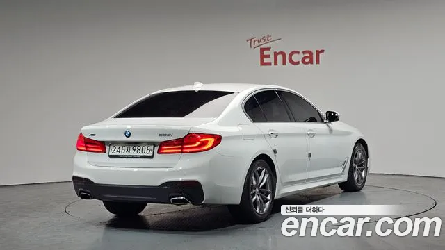 2018 BMW 5-Series 530i xDrive M Sport Package Plus