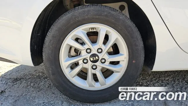2021 Kia K3 Standard