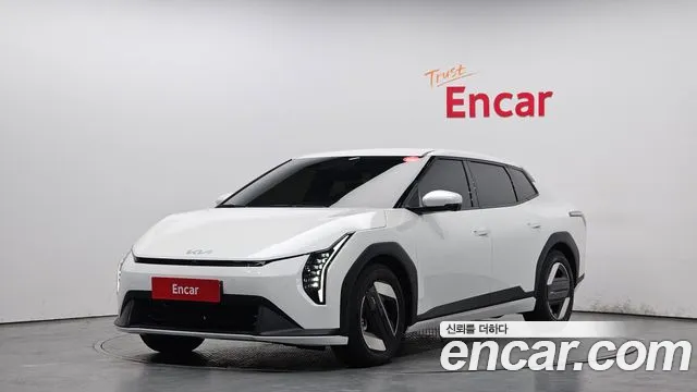 2027 Kia EV4 Long Range 2WD Earth