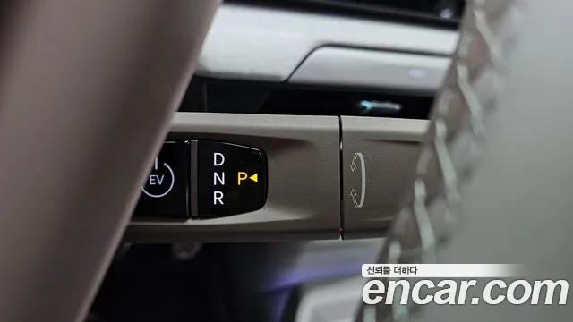 2027 Kia EV4 Long Range 2WD Earth