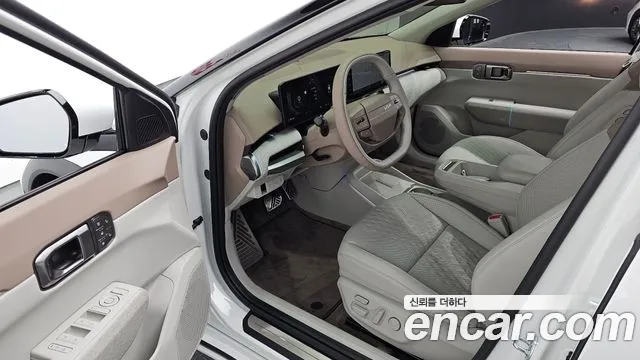 2027 Kia EV4 Long Range 2WD Earth