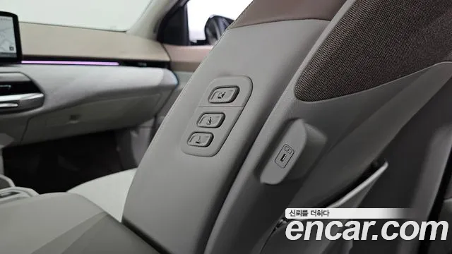 2027 Kia EV4 Long Range 2WD Earth