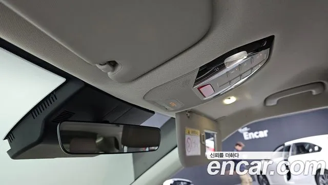 2027 Kia EV4 Long Range 2WD Earth