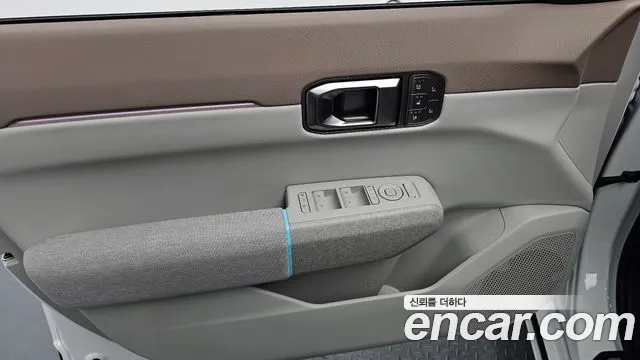 2027 Kia EV4 Long Range 2WD Earth