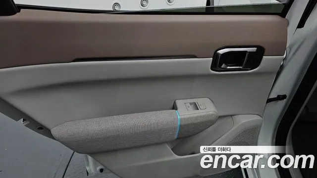 2027 Kia EV4 Long Range 2WD Earth