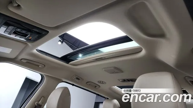 2024 Kia Carnival 9-Seater Signature