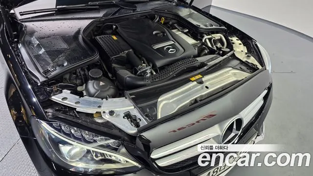 2017 Mercedes-Benz C-Class C200 AMG Line