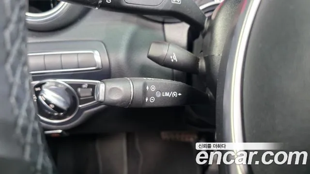 2017 Mercedes-Benz C-Class C200 AMG Line