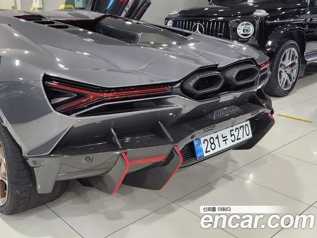 2025 Lamborghini Revuelto 6.5 V12