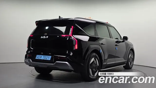 2024 Kia EV9 Long Range 4WD Earth