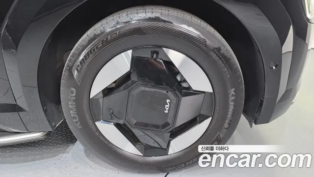 2024 Kia EV9 Long Range 4WD Earth
