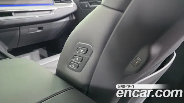 2024 Kia EV9 Long Range 4WD Earth