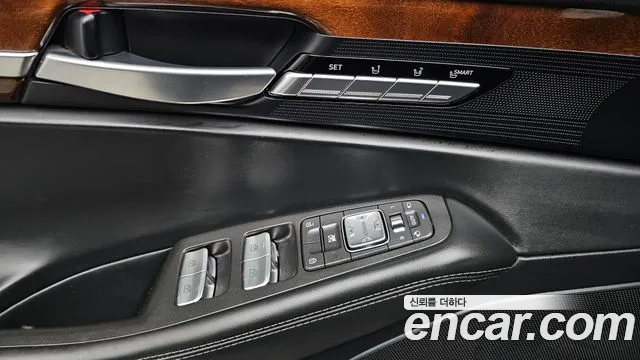 2016 Genesis EQ900 3.3 T-GDI AWD Prestige