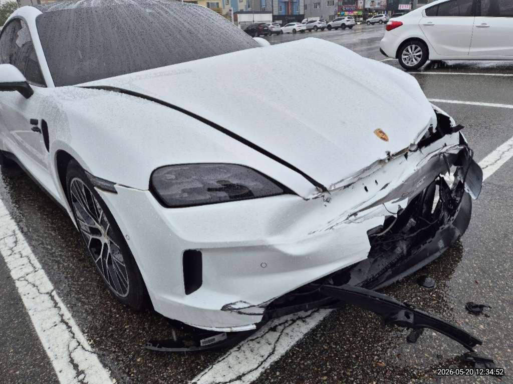 Porsche Taycan
