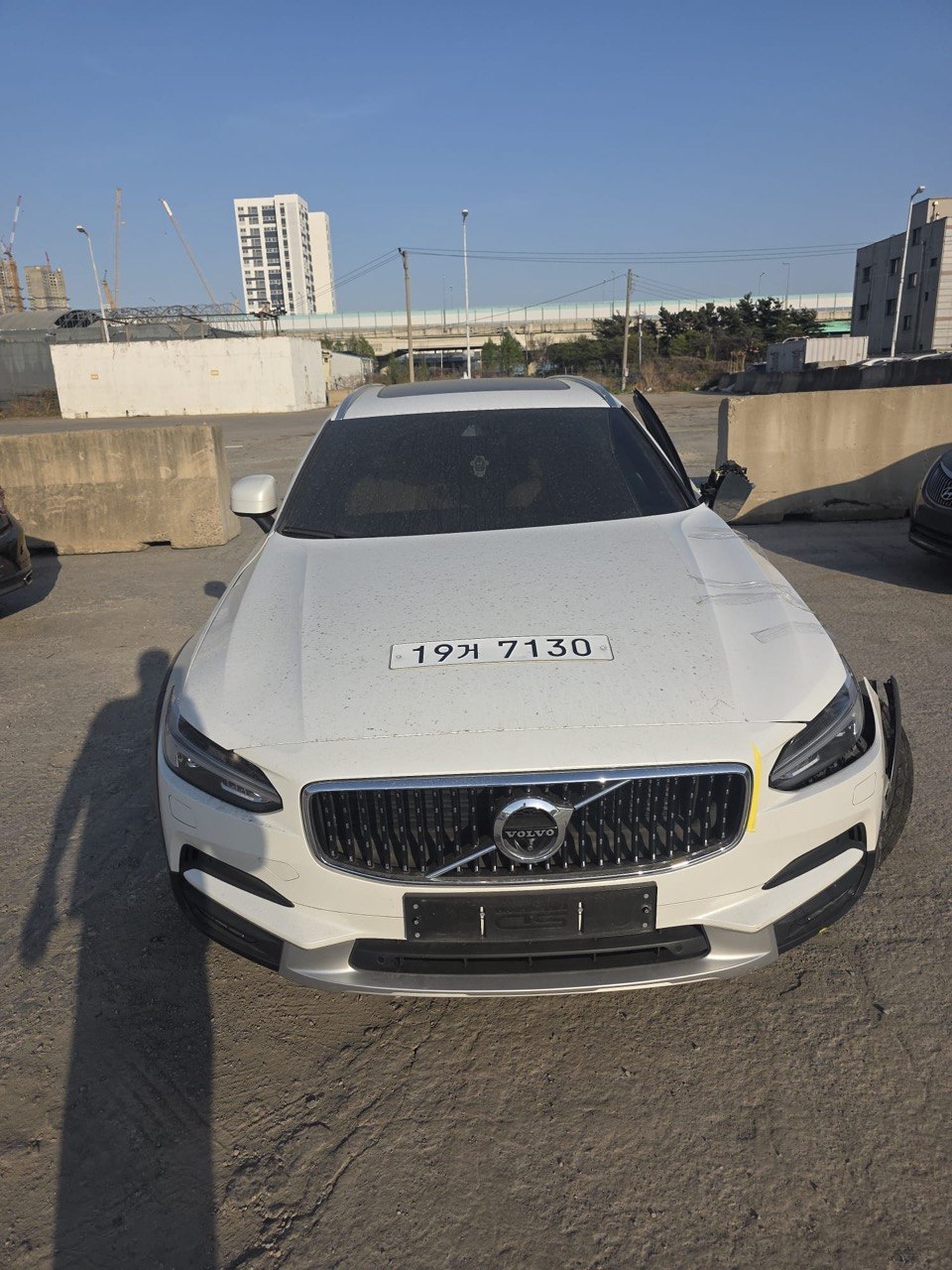 Volvo V90 CC D5 AWD Purchased at Auction for Our Client