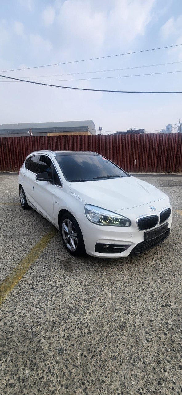 6 cars