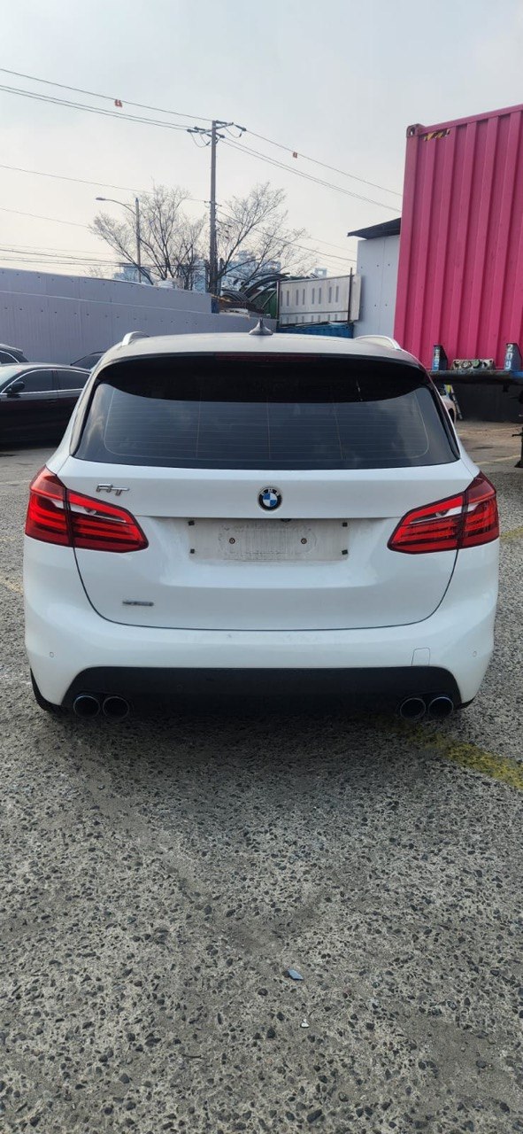 6 cars